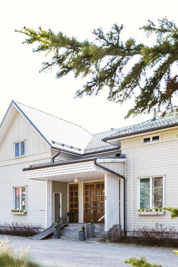 Saarijaerven Ruustinna Oy ซาริแยร์วี ภายนอก รูปภาพ